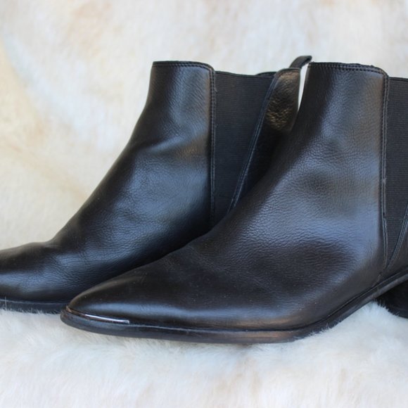 TFK SHOP EXCLUSIVE ~ Marc Fisher "Yale" Ankle Bootie in Black - Size 9 - Picture 5 of 9
